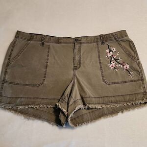 Lane Bryant Women's Embroidered Raw Hem Army Green Shirts in Size 28